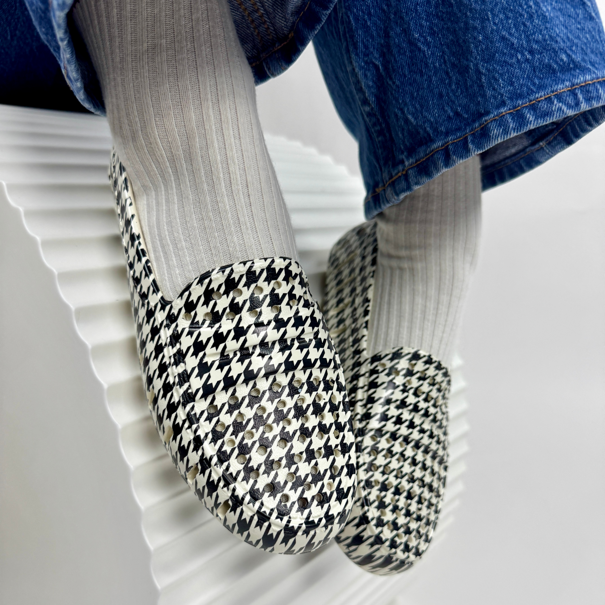 Women's Posh Black Cream Houndstooth Print Loafers