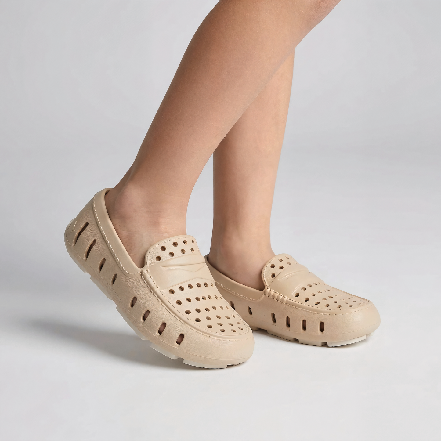 Kid’s Prodigy Driver Foam Shoe | Warm Sand/Coconut